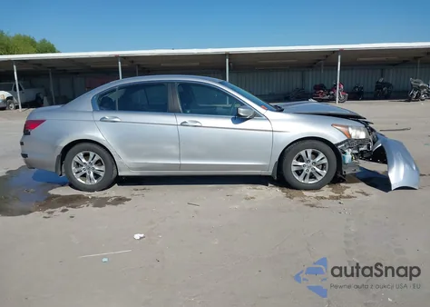 2011 Honda Accord 2.4 Lx-P из США, поврежденный, VIN 1HGCP2F47BA155870